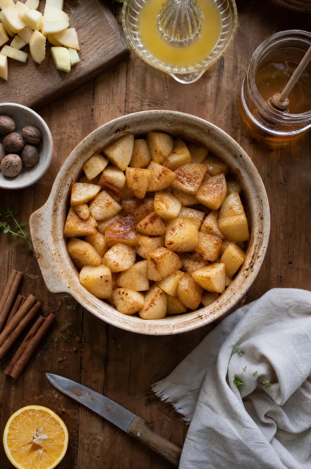 Pommes au miel et à la cannelle