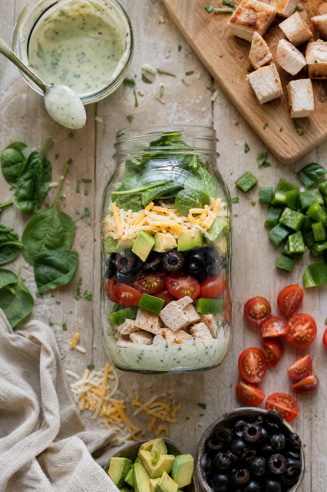 Salade du sud-ouest dans un bocal Mason